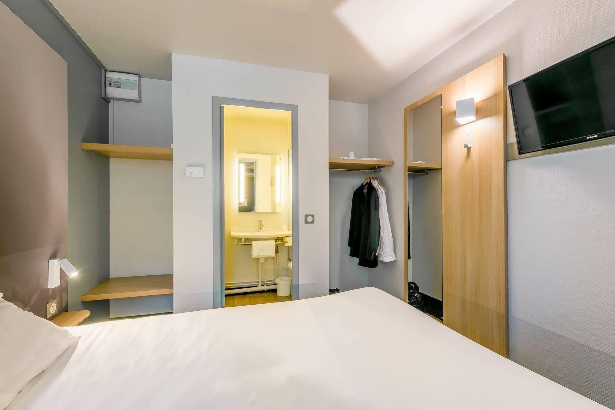 B&B Hotel Grenoble Universite 1 Gières Kültér fotó